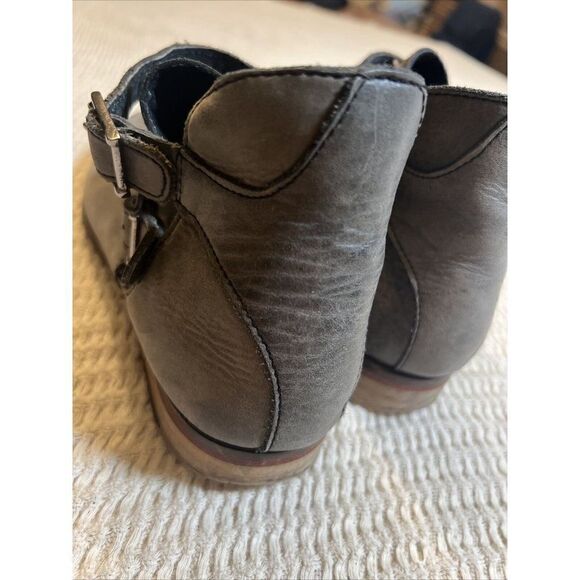 Free People Shoes Free People Braeburn Distressed Ankle Booties 37 US 6.5 - Picture 12 of 12